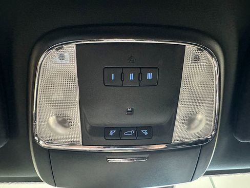 Used 2018 Jeep Grand Cherokee Altitude AWD/4WD image 40