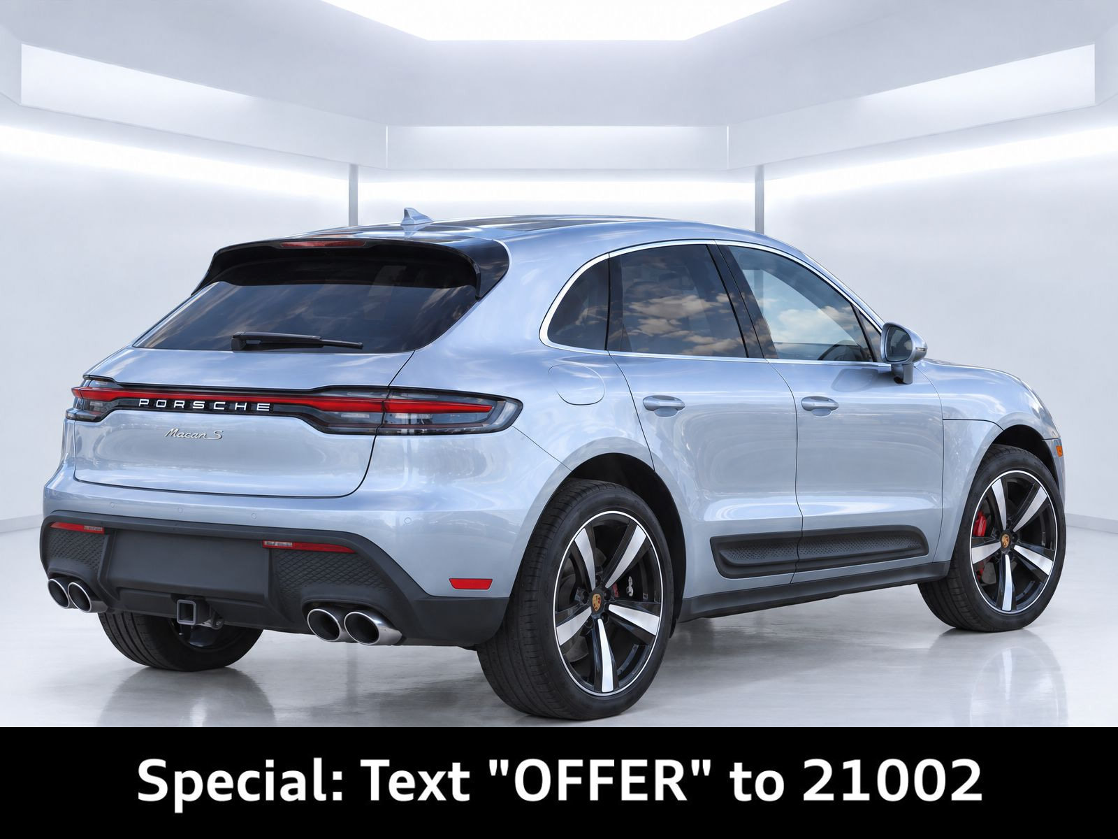 Used 2023 Porsche Macan S AWD/4WD image 4