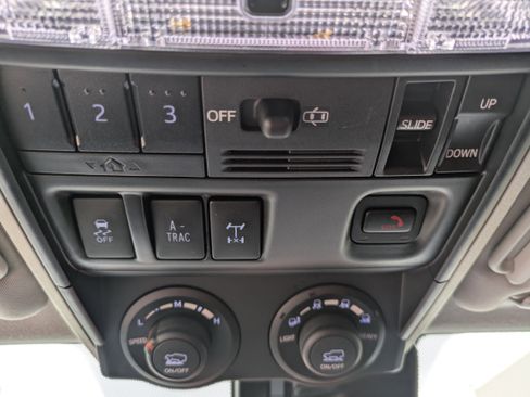 Used 2021 Toyota 4Runner TRD Off-Road Premium w/ Moonroof Package image 29