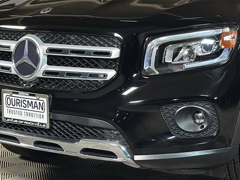 Used 2021 Mercedes-Benz GLB 250 4MATIC image 3