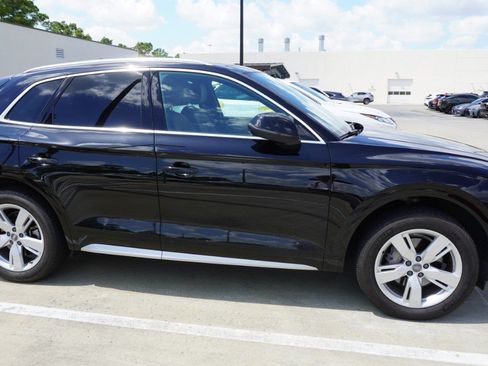 Used 2018 Audi Q5 2.0T Premium Plus w/ Premium Plus Package AWD/4WD image 4