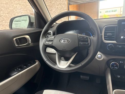 New 2026 Hyundai Venue SEL FWD image 18
