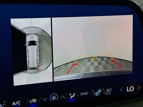 New 2025 Chevrolet Suburban Premier image 14