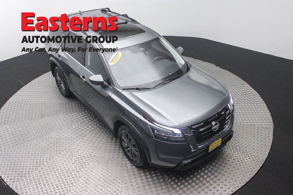 Used 2023 Nissan Pathfinder SV w/ SV Premium Package AWD/4WD image 5