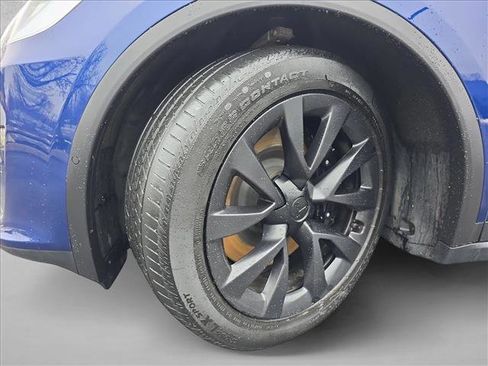 Used 2022 Tesla Model X image 30