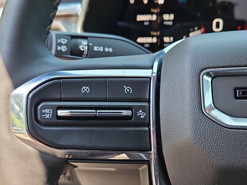 Used 2024 GMC Canyon Denali AWD/4WD image 22