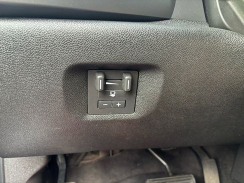 Used 2011 Chevrolet Silverado 2500 LT w/ Interior Plus Package image 32