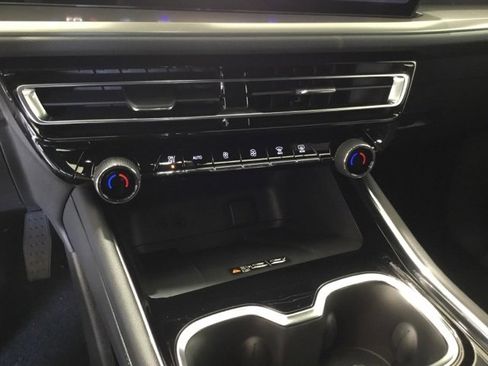 New 2026 Chevrolet Traverse LT w/ LPO, Floor Liner Package image 34