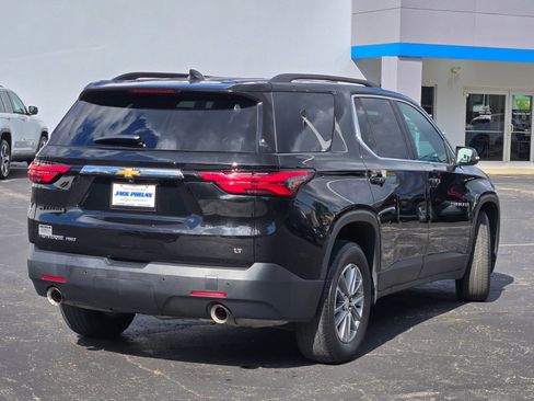 Used 2023 Chevrolet Traverse LT image 12