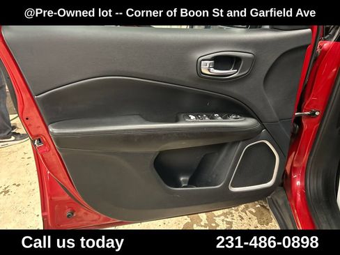 Used 2020 Jeep Compass Latitude AWD/4WD image 15