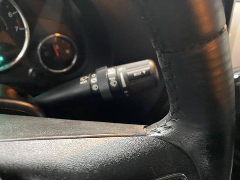 Used 2015 Jeep Wrangler Unlimited Rubicon w/ Connectivity Group AWD/4WD image 24