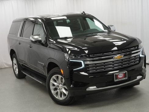 Used 2024 Chevrolet Suburban Premier image 9
