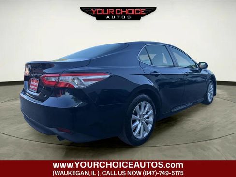 Used 2018 Toyota Camry LE FWD image 5