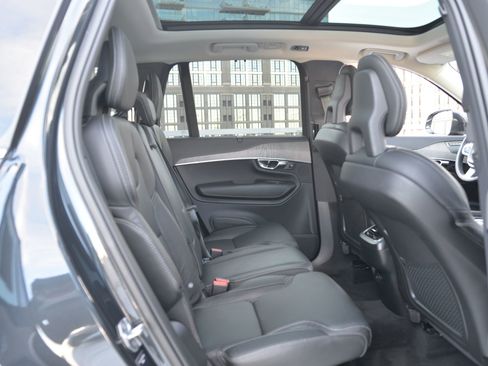 Used 2021 Volvo XC90 T6 Inscription w/ Protection Package Premier image 18