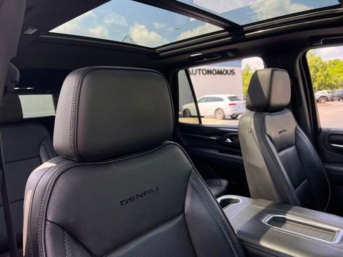 Used 2021 GMC Yukon Denali w/ Denali Premium Package RWD image 37