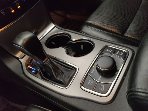 Used 2020 Jeep Grand Cherokee High Altitude AWD/4WD image 26