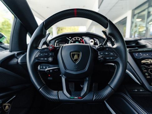 Used 2024 Lamborghini Revuelto image 22