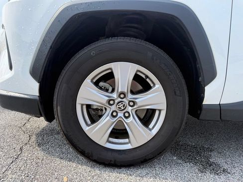 Used 2022 Toyota RAV4 XLE FWD image 21