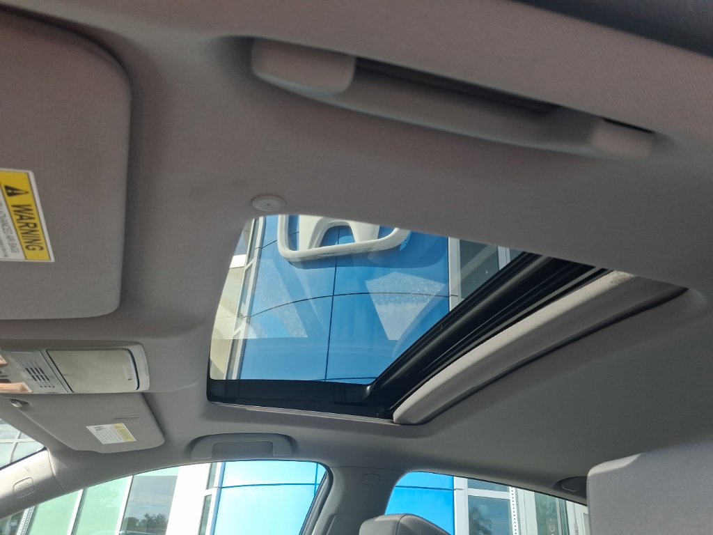Used 2018 Honda Accord EX image 18