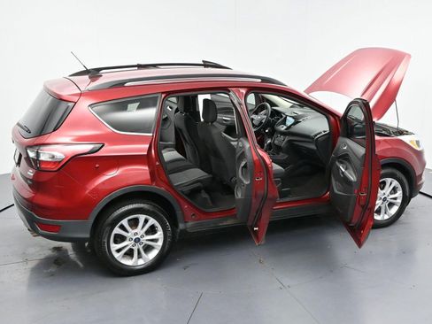 Used 2018 Ford Escape SE w/ SE Sync 3 Package FWD image 35