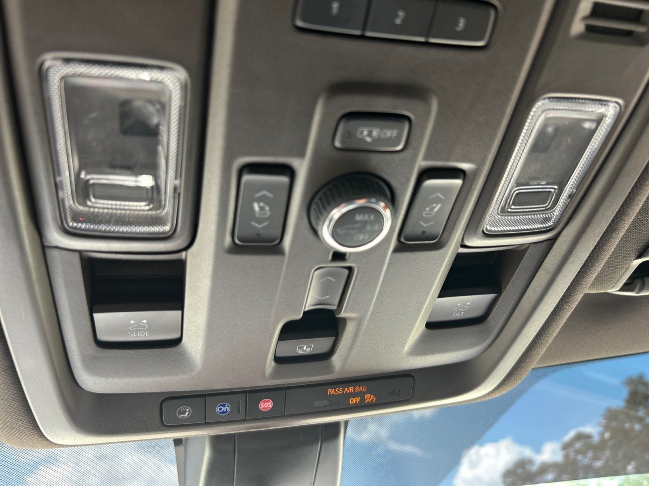 Used 2022 GMC Yukon Denali RWD image 15