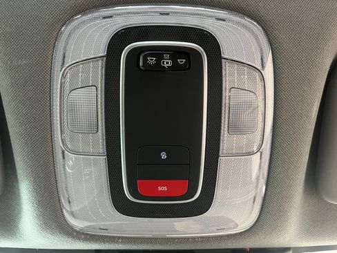 Used 2023 Hyundai Elantra SEL image 18