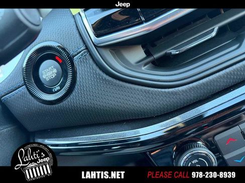 New 2026 Jeep Compass Limited image 17