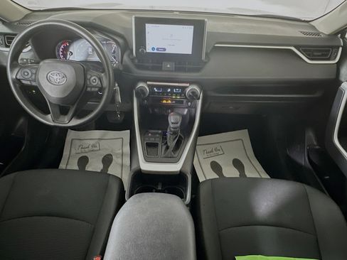Used 2025 Toyota RAV4 LE image 25