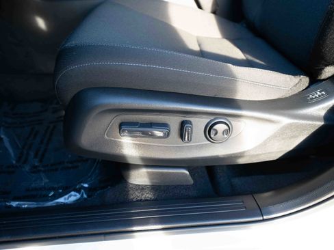 Used 2026 Honda CR-V EX image 12