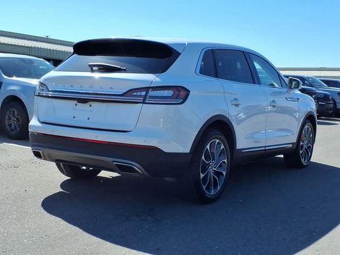 Used 2023 Lincoln Nautilus Reserve AWD/4WD image 5