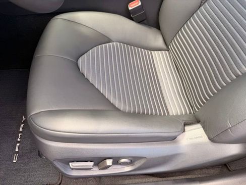Used 2024 Toyota Camry SE FWD image 23