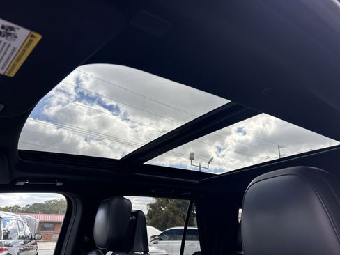 Used 2023 Lincoln Navigator Reserve image 18