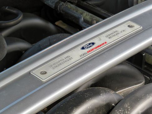 Used 2016 Ford Mustang Shelby GT350 w/ Technology Package image 35