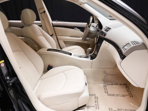 Used 2006 Mercedes-Benz E 350 Sedan image 54