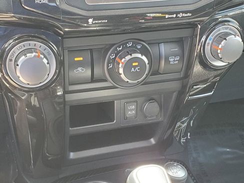 Used 2018 Toyota 4Runner TRD Off-Road image 30