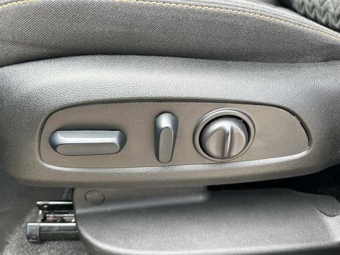 Used 2024 Chevrolet Equinox LT image 26