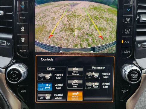 Used 2019 RAM 1500 Laramie AWD/4WD image 31