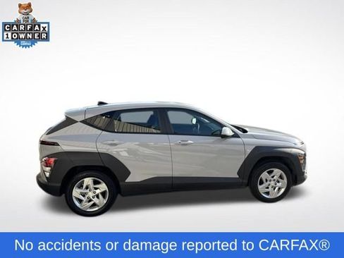 Used 2025 Hyundai Kona SE FWD image 2