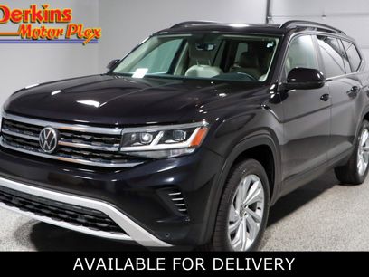 Used 2021 Volkswagen Atlas SE w/ Panoramic Sunroof Package