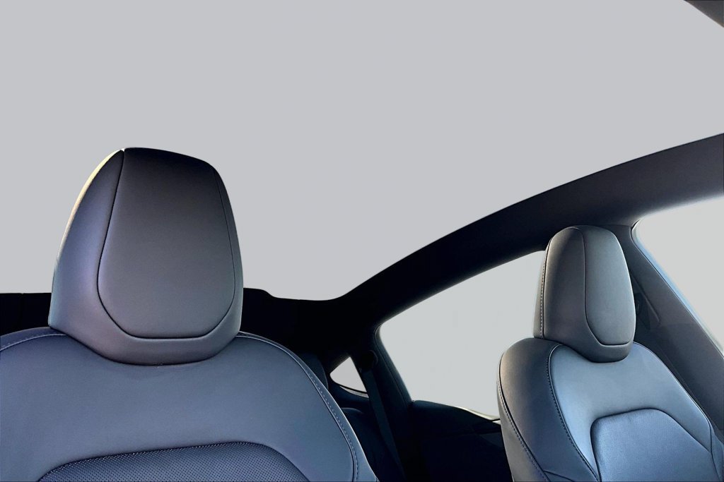 Used 2026 Tesla Model Y 2WD image 26