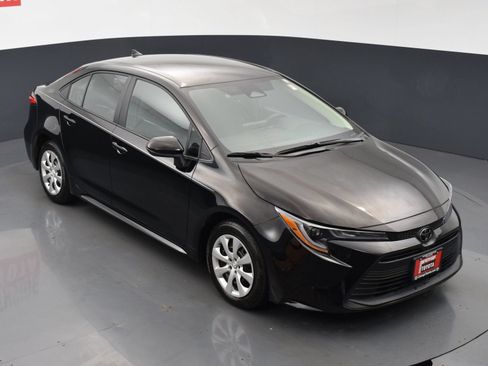 Used 2026 Toyota Corolla LE FWD image 21