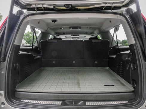 Used 2018 Cadillac Escalade ESV Luxury RWD image 34