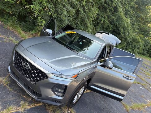 Used 2019 Hyundai Santa Fe SE FWD image 31