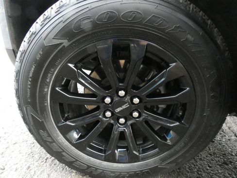 Used 2022 GMC Canyon Elevation w/ Elevation Premium Package image 8