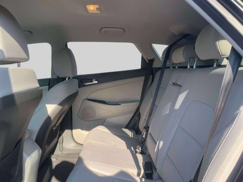 Used 2019 Hyundai Tucson SE AWD/4WD image 12