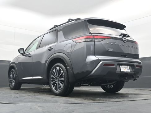 New 2026 Nissan Pathfinder Platinum FWD image 29