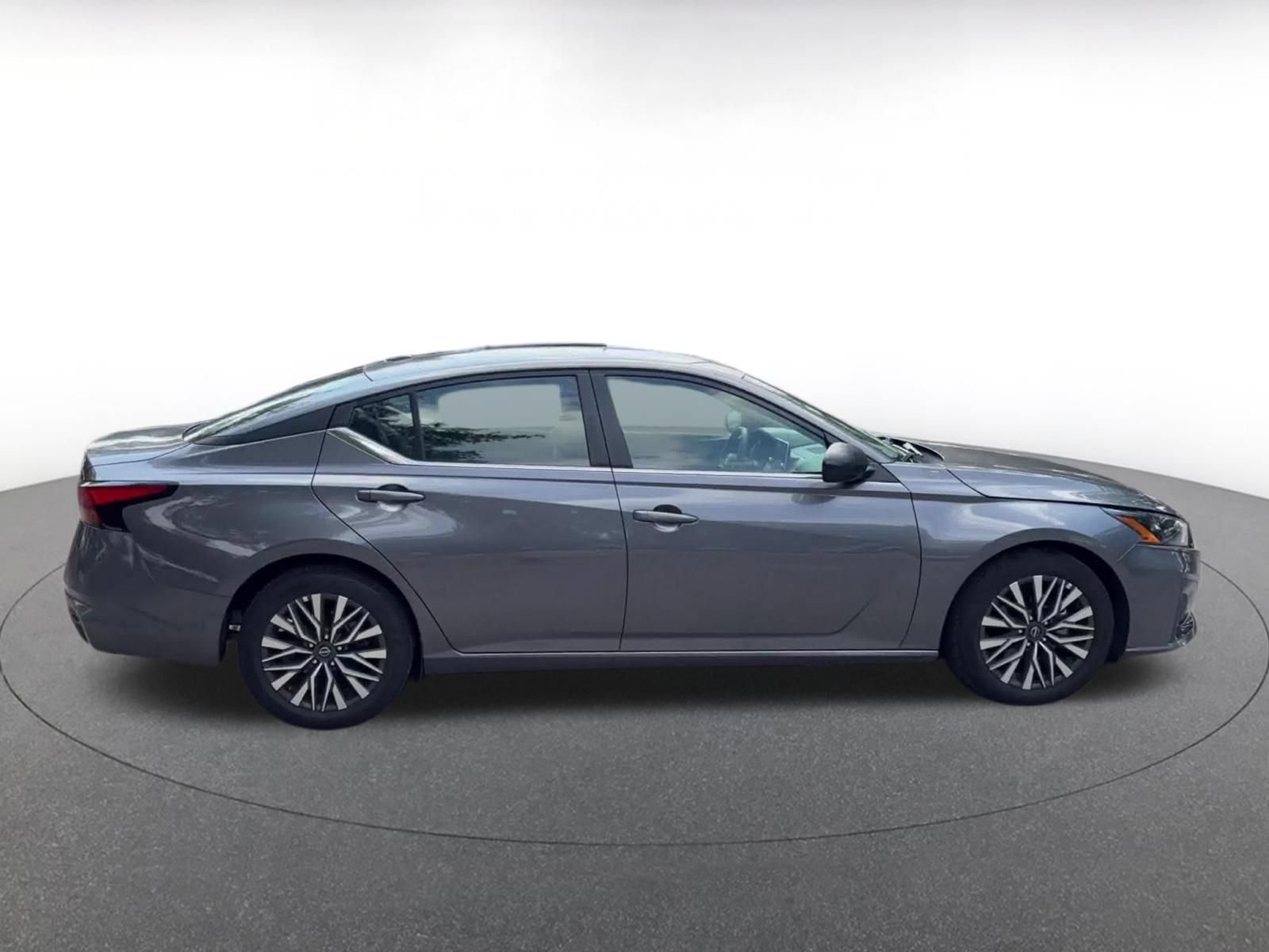 Used 2026 Nissan Altima 2.5 SV FWD image 15