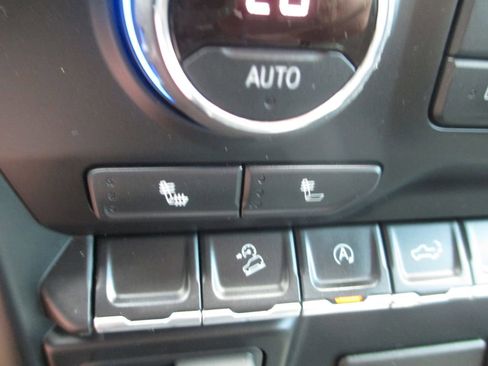 Used 2020 Chevrolet Silverado 1500 LT Trail Boss AWD/4WD image 19