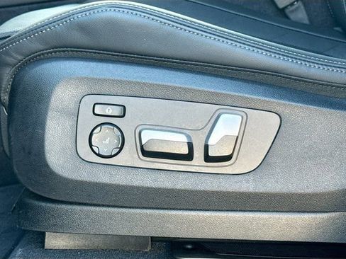 Used 2026 BMW X5 xDrive40i AWD/4WD image 18