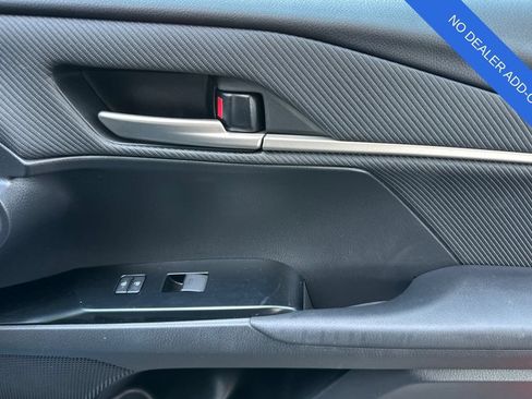 Used 2025 Toyota Camry SE w/ Convenience Package FWD image 19